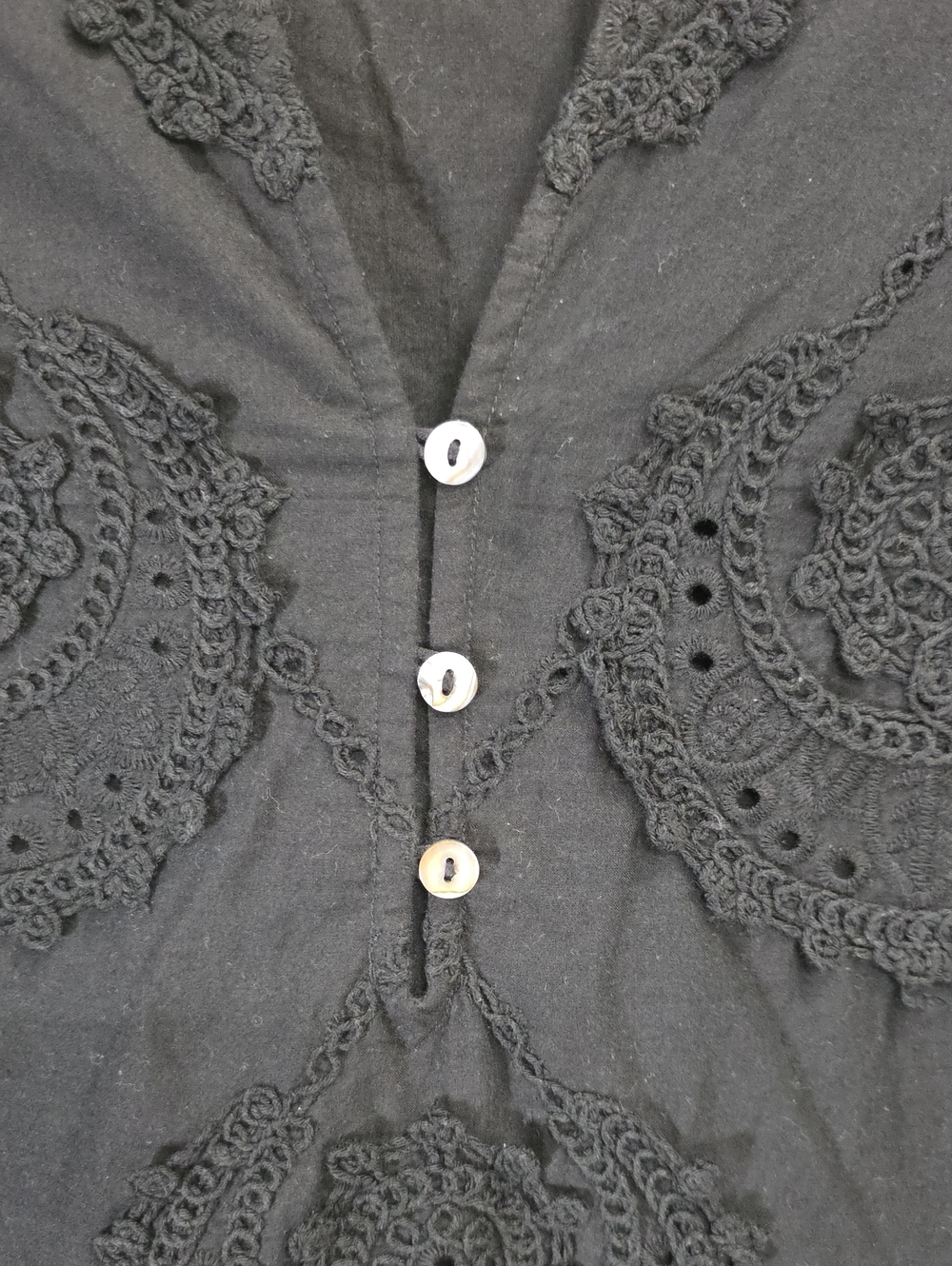 entro Womens Black Embroidered Eyelet Ruffled Short Sleeve Blouse Size L Cotton - Picture 4 of 8